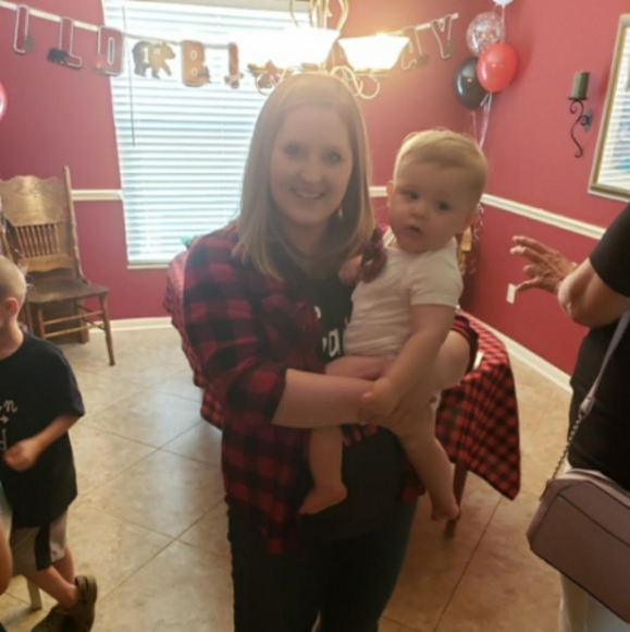 Meet your Posher, Audrey - Picture 1 of 4